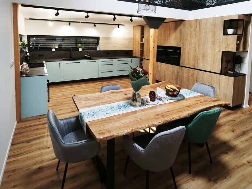 Když se design potká s funkcí: Prohlídka moderní kuchyně s prémiovým kováním Když se design potká s funkcí: Prohlídka moderní kuchyně s prémiovým kováním