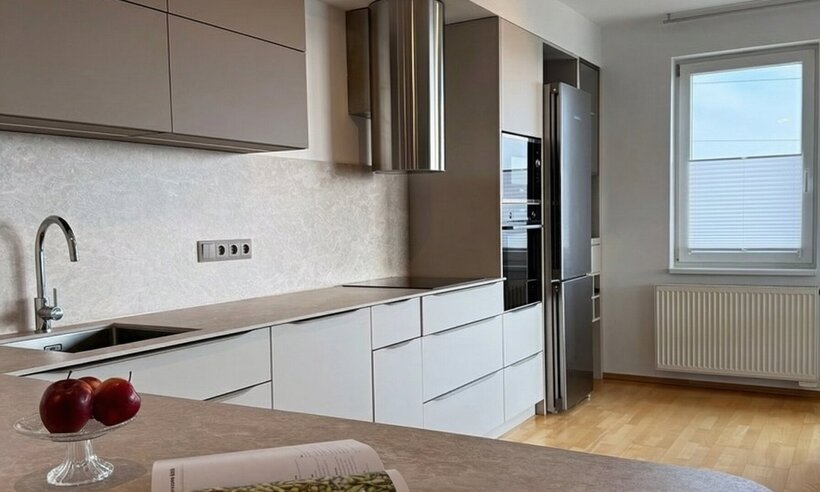 INSPIRACE Z PRAXE: HŘEJIVÁ ELEGANCE V ODSTÍNECH KAŠMÍRU A LATTÉ